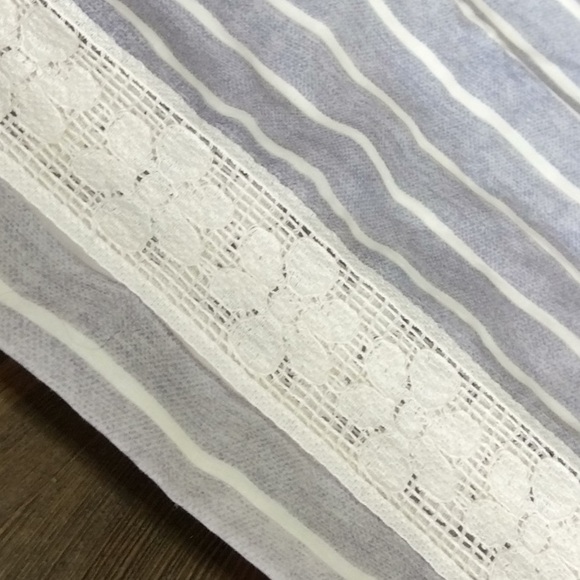 FREE W/PURCHASE Pillow Case - Picture 1 of 3